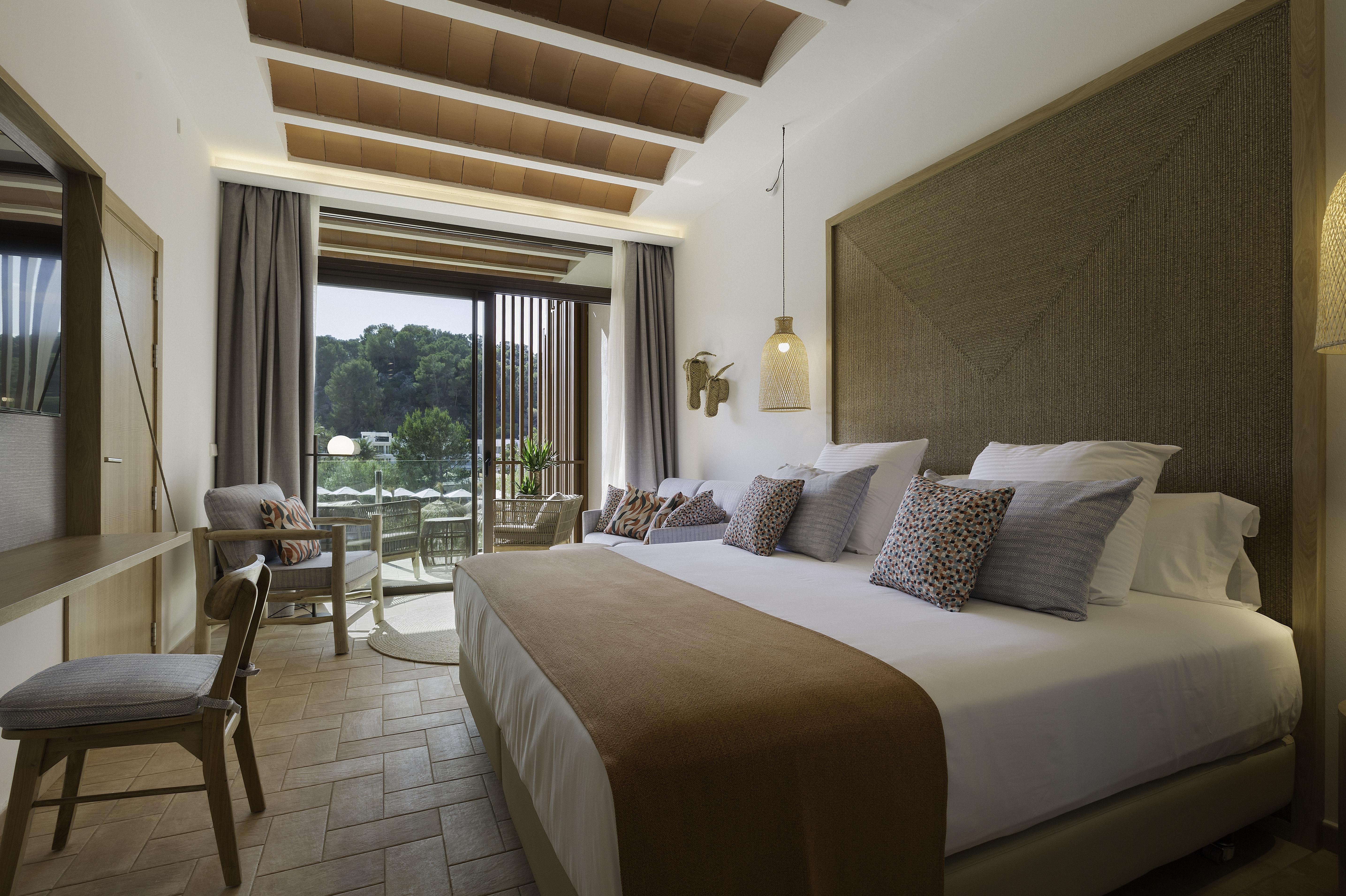 Cala San Miguel Ibiza Resort, Adults Only, Curio Collection By Hilton Port de Sant Miguel Luaran gambar Deluxe room
