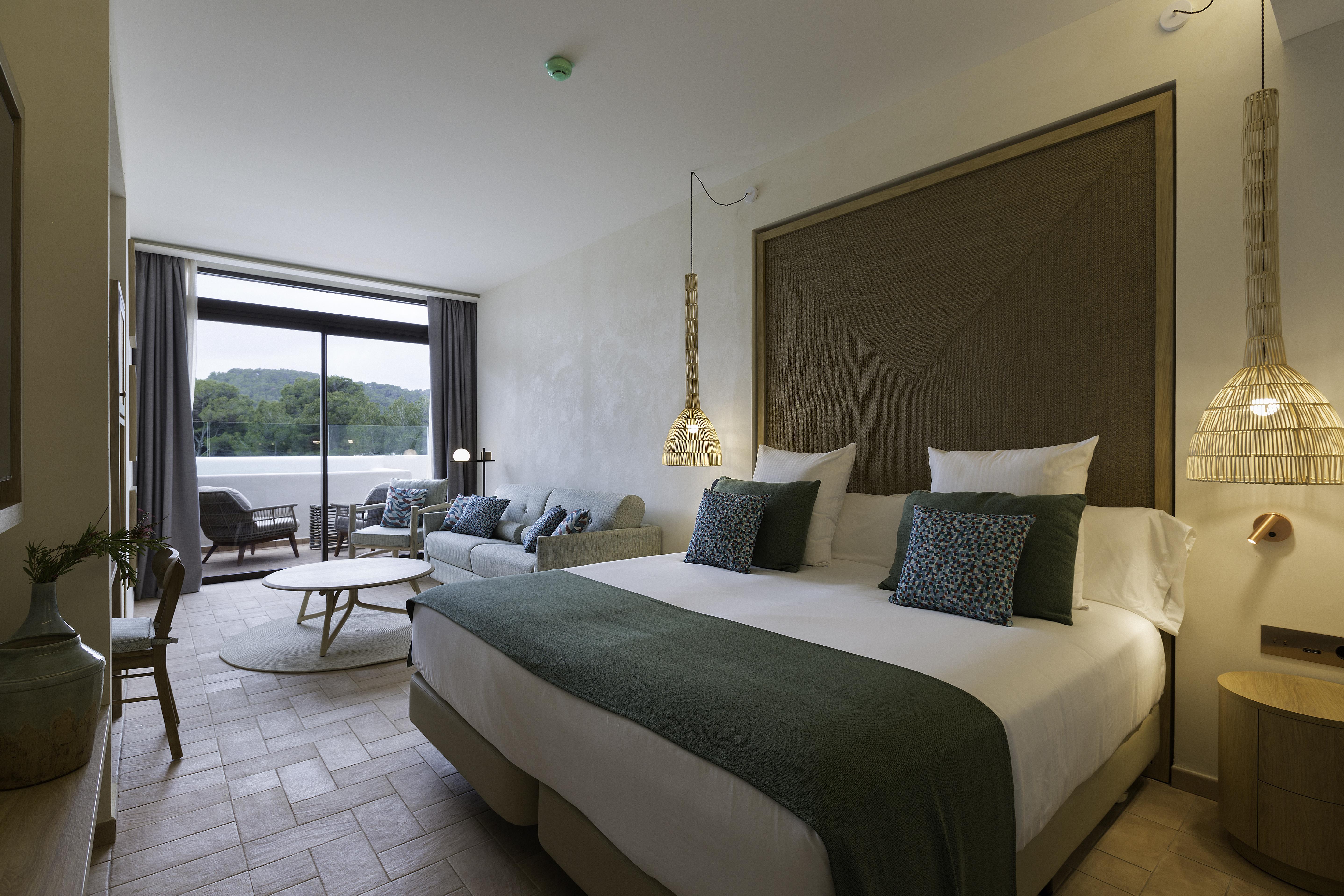 Cala San Miguel Ibiza Resort, Adults Only, Curio Collection By Hilton Port de Sant Miguel Luaran gambar Deluxe room
