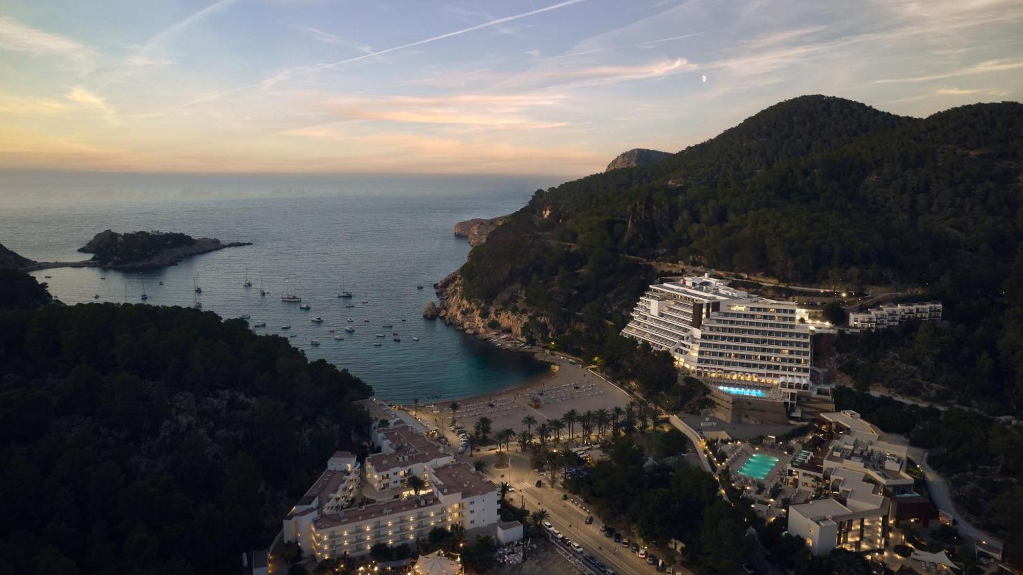 Cala San Miguel Ibiza Resort, Adults Only, Curio Collection By Hilton Port de Sant Miguel Luaran gambar